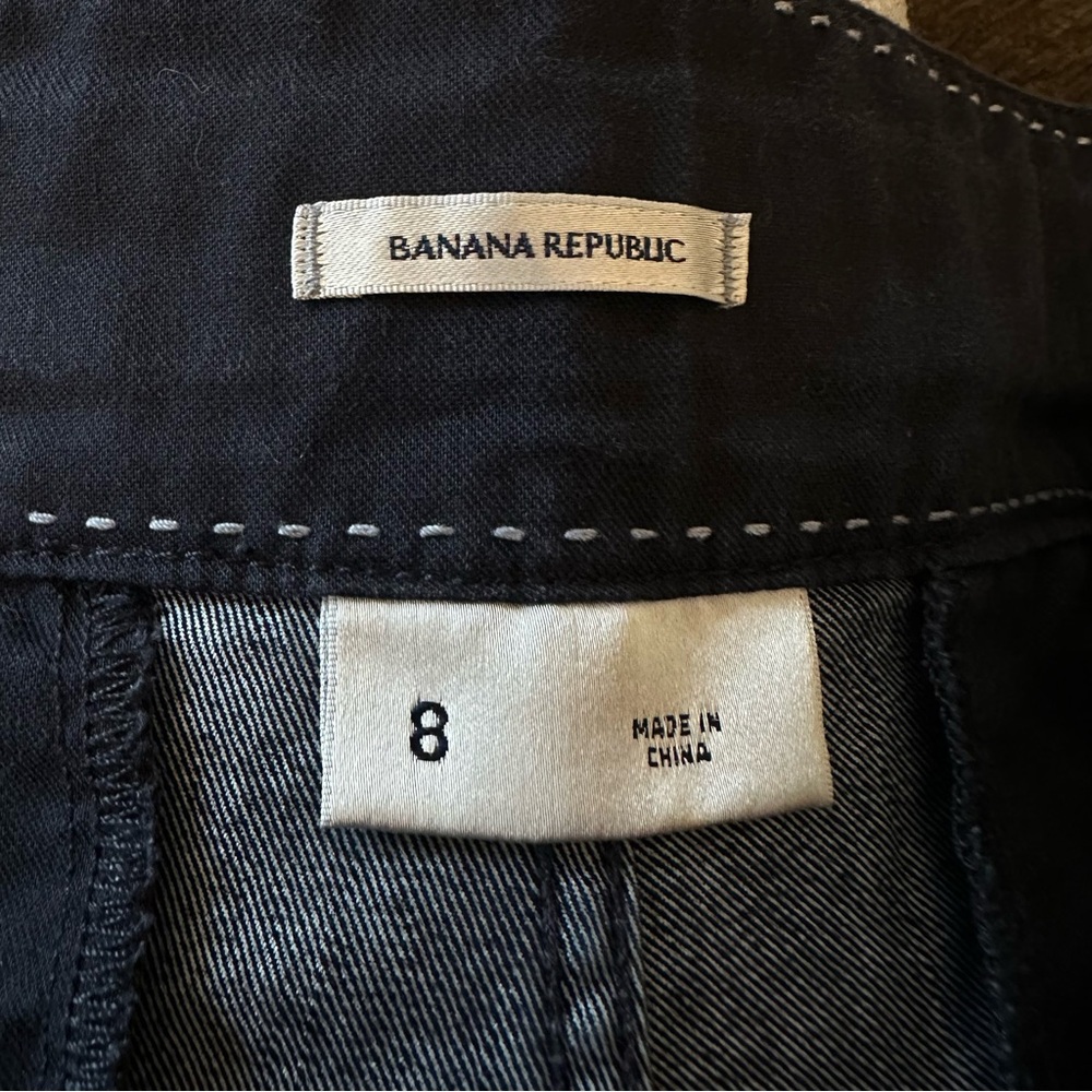 Banana Republic Classic Wide Leg Pleated Jeans 8 - Picture 4 of 7